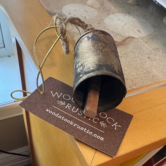 Rustic Bell Chime with Rope Handle - Picture 4 of 4